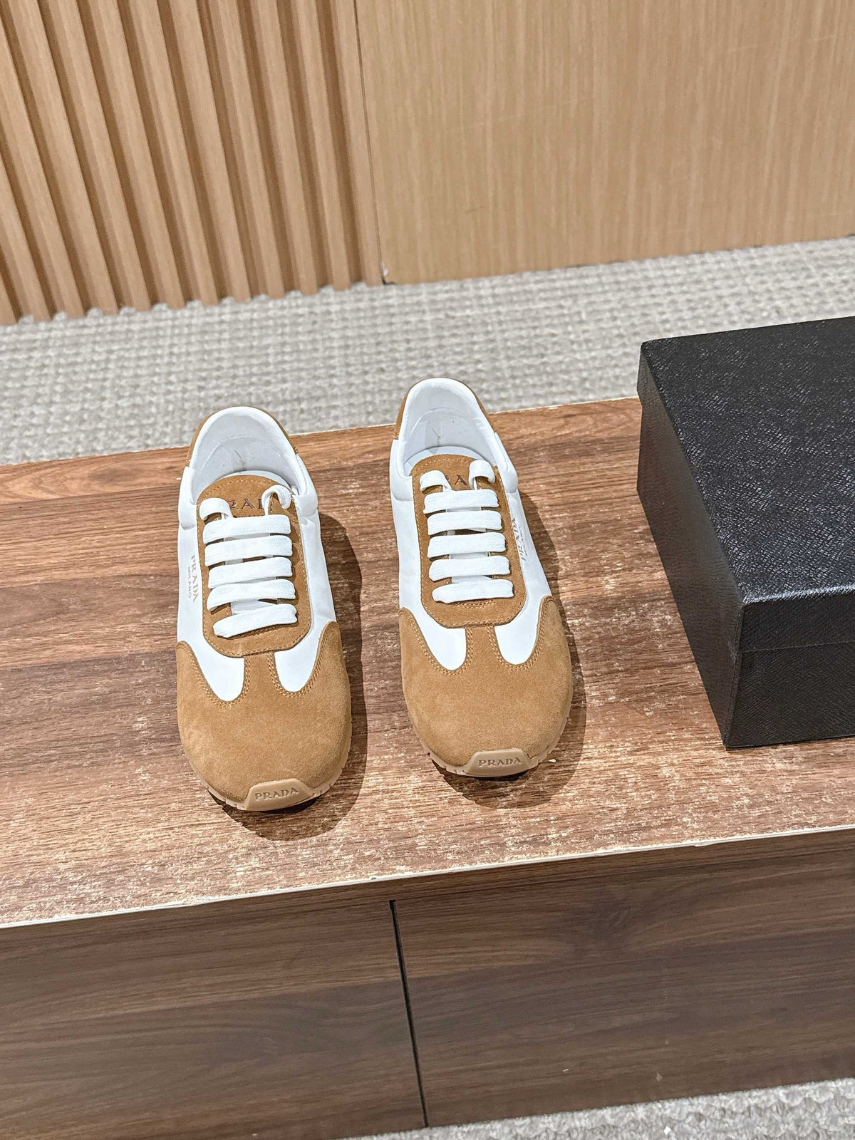 White Leather Colourblock Low-Top - Women's