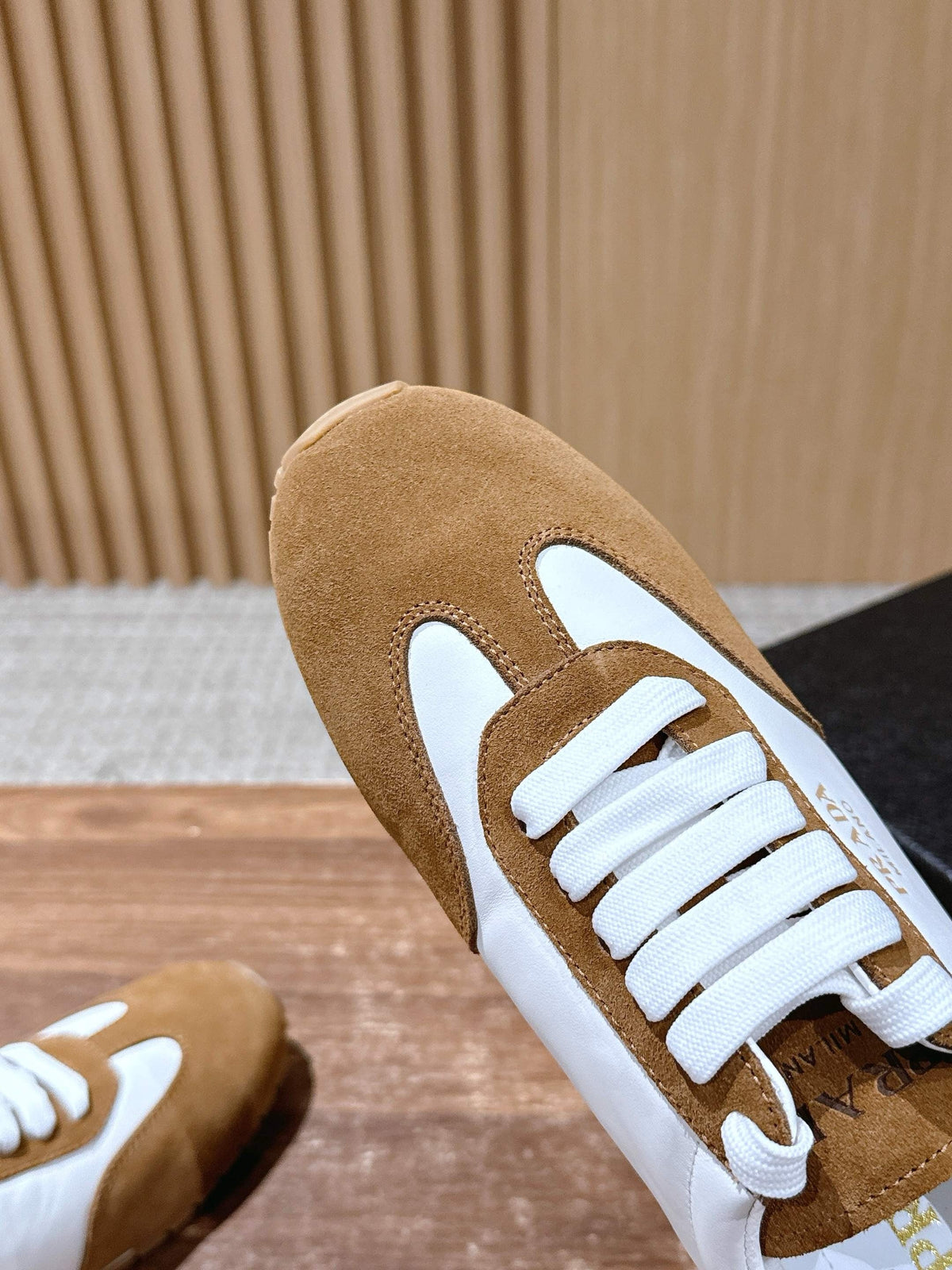 White Leather Colourblock Low-Top - Women's