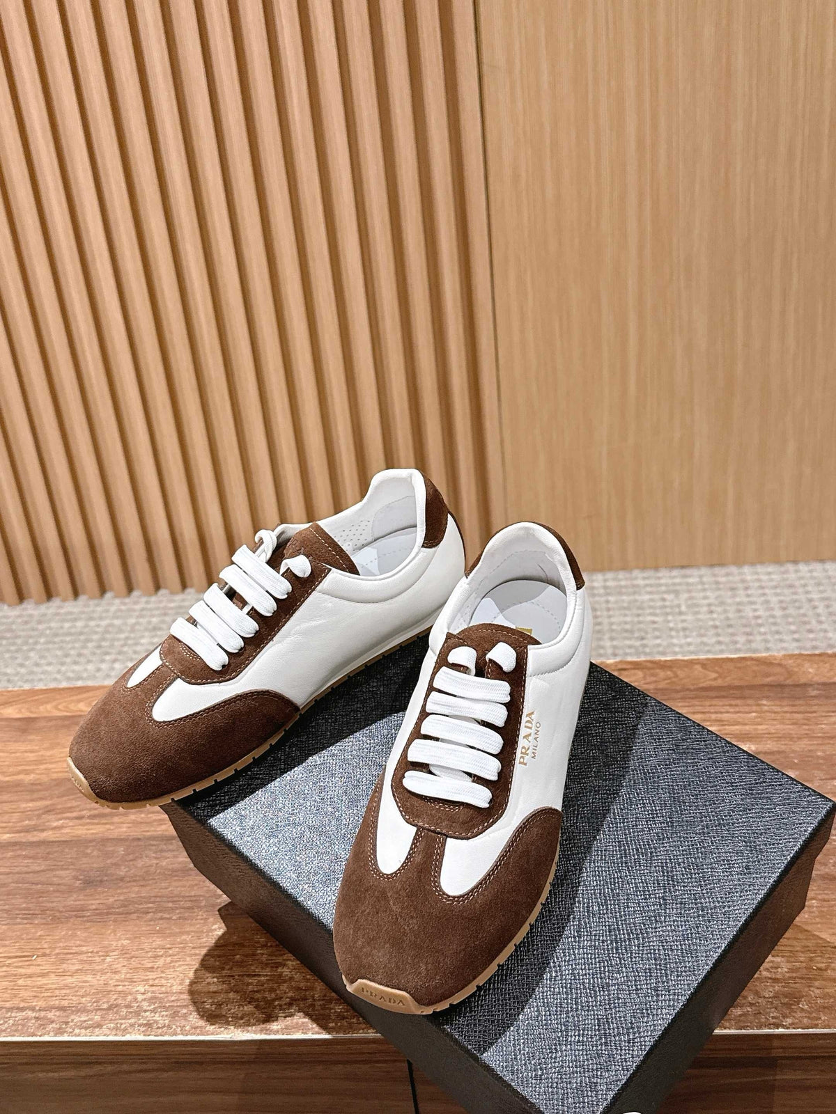 White Leather Colourblock Low-Top - Women's