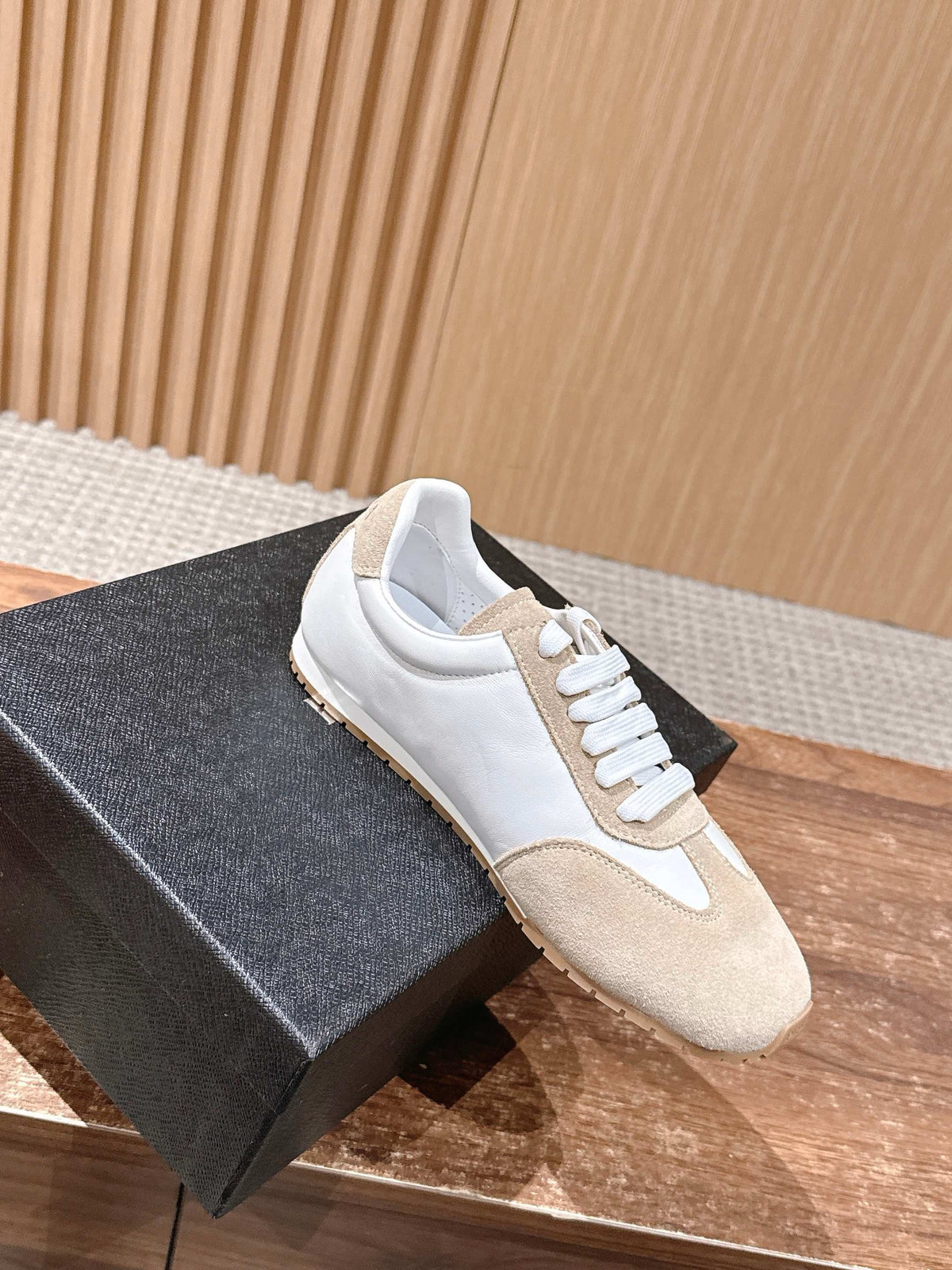 White Leather Colourblock Low-Top - Women's