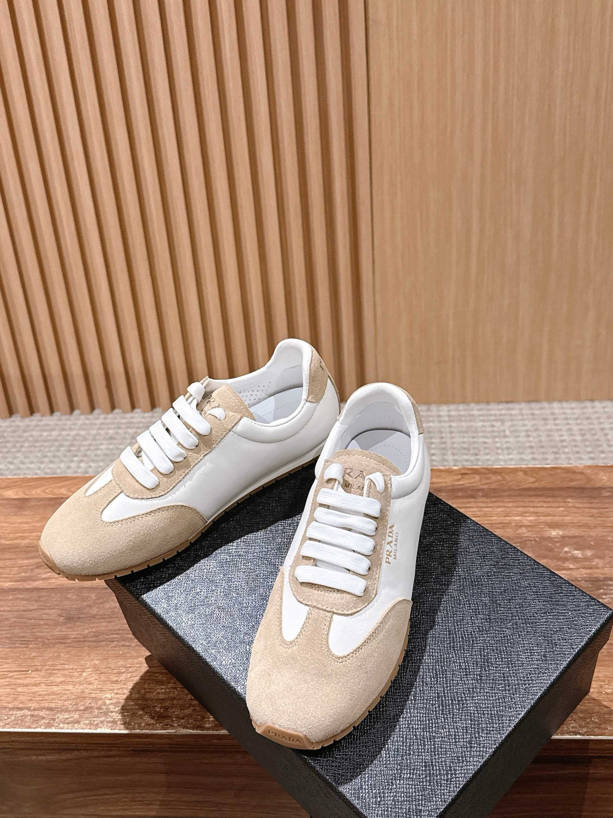 White Leather Colourblock Low-Top - Women's