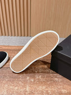 Black Canvas Contrast Sole Low-Top - Women's