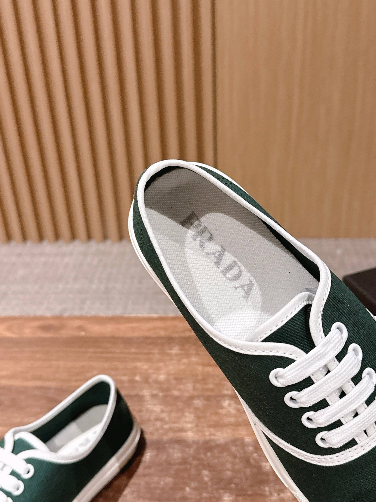 Black Canvas Contrast Sole Low-Top - Women's