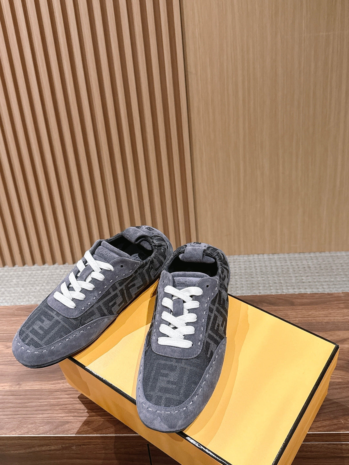 Grey Suede Logo Band Low-Top - Men's