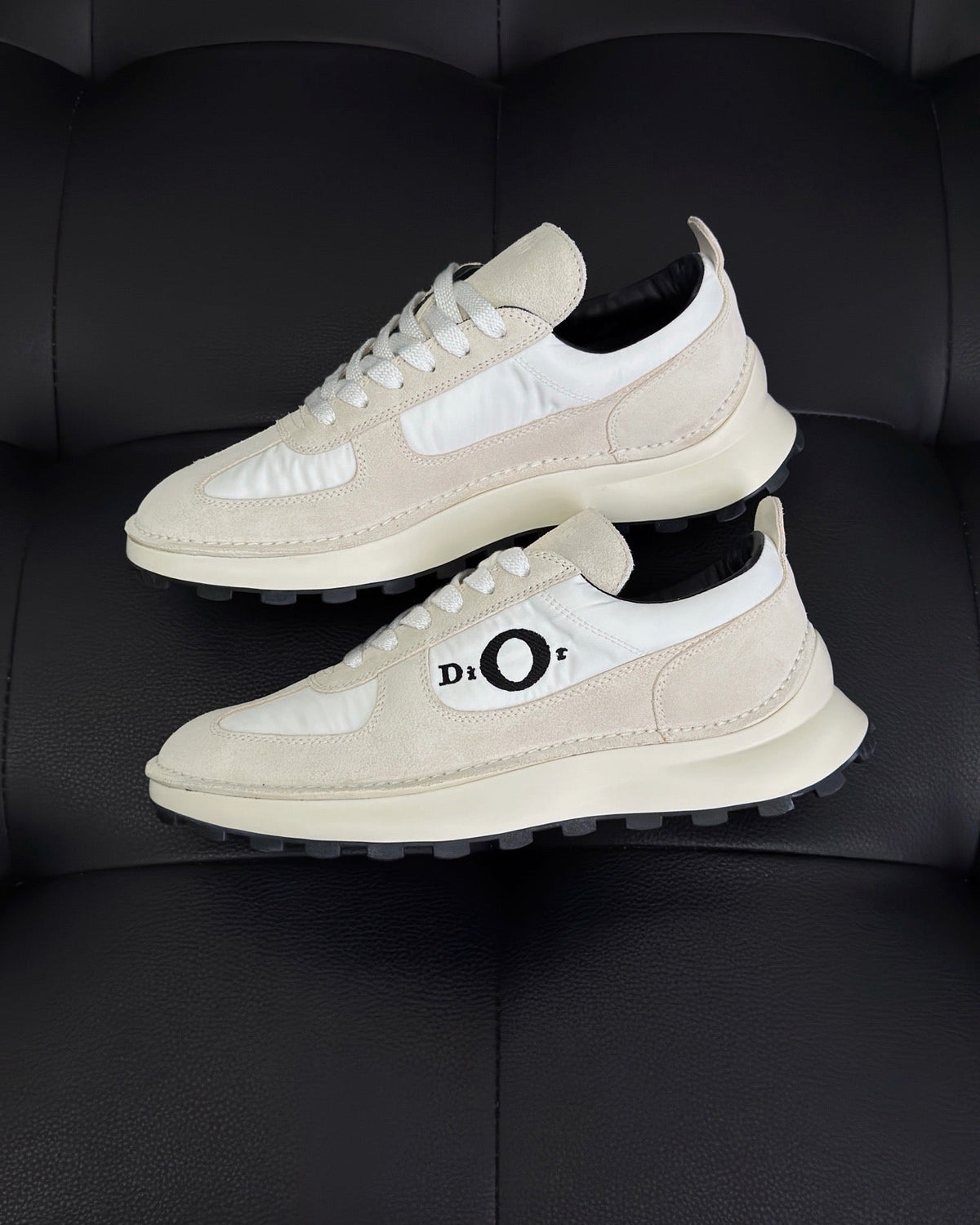 Leather Low-Top Cream Sneakers - Men's