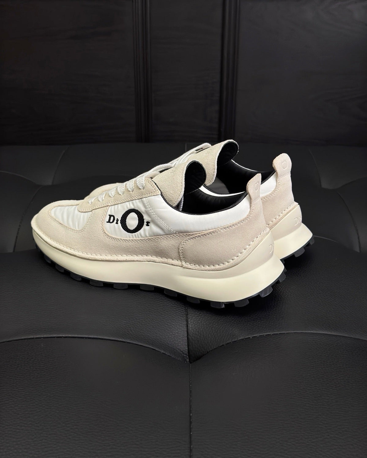 Leather Low-Top Cream Sneakers - Men's