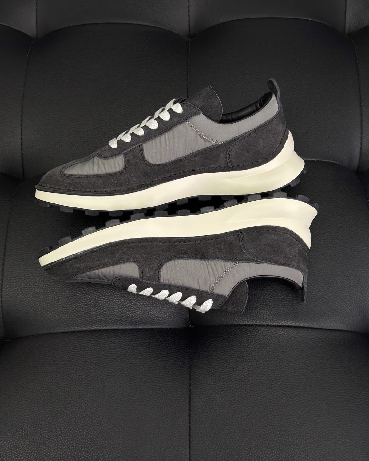 Leather Low-Top Cream Sneakers - Men's