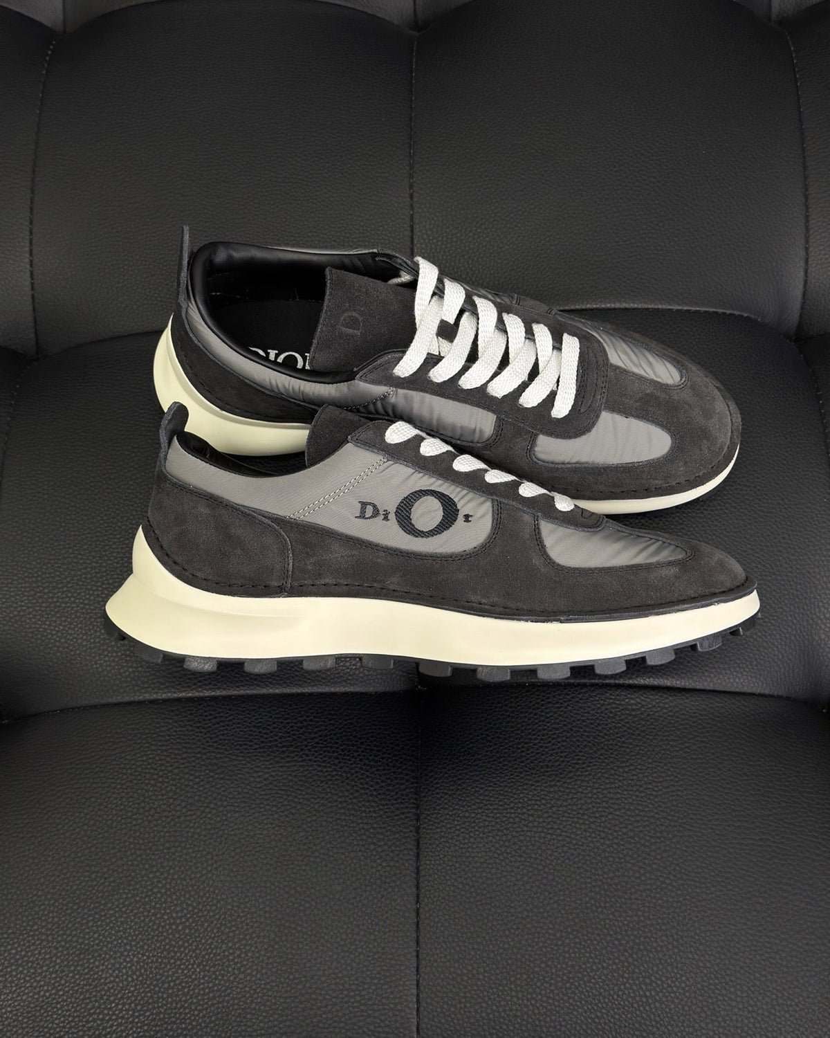 Leather Low-Top Cream Sneakers - Men's