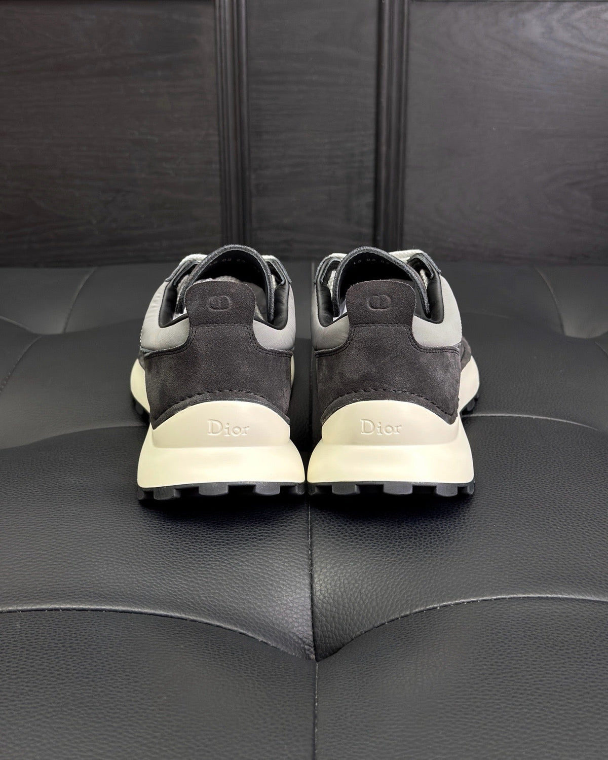 Leather Low-Top Cream Sneakers - Men's