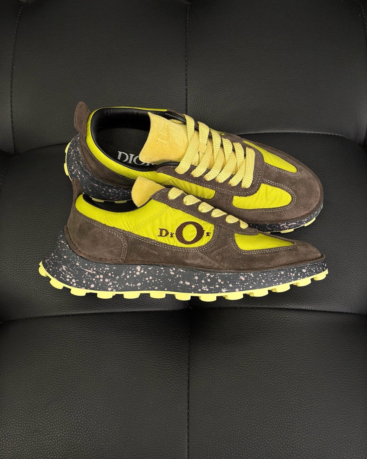 Leather Low-Top Cream Sneakers - Men's
