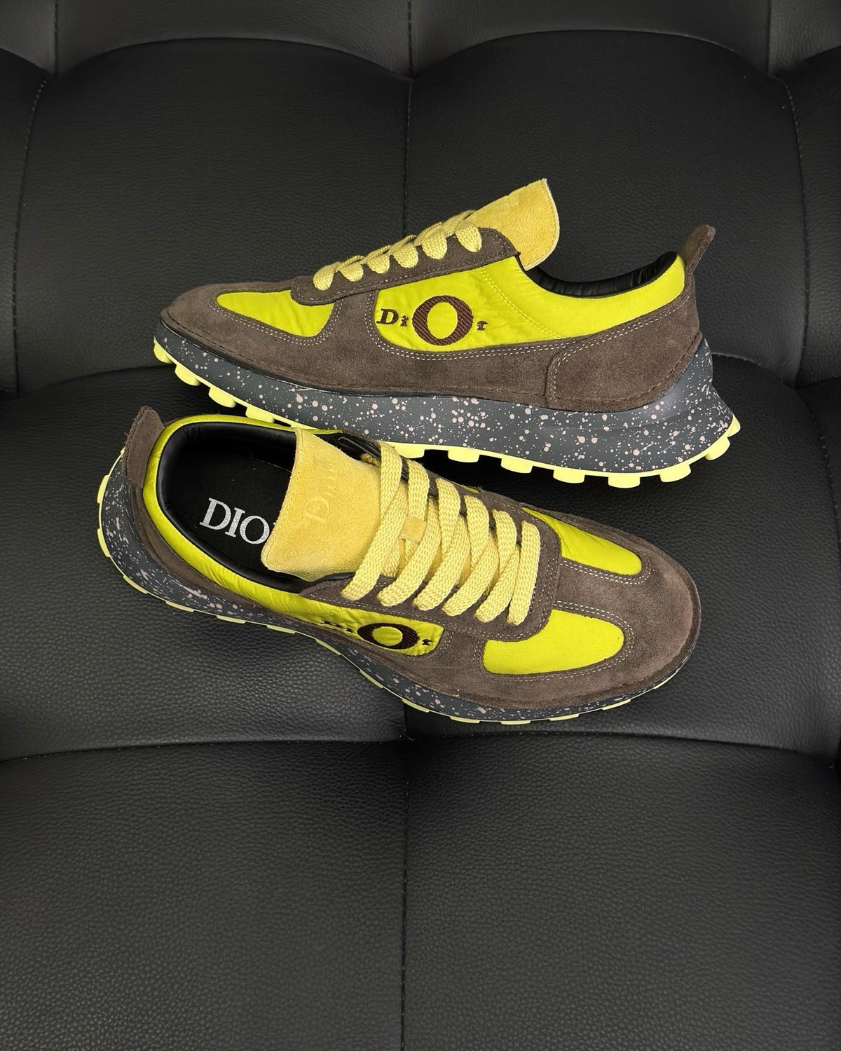 Leather Low-Top Cream Sneakers - Men's
