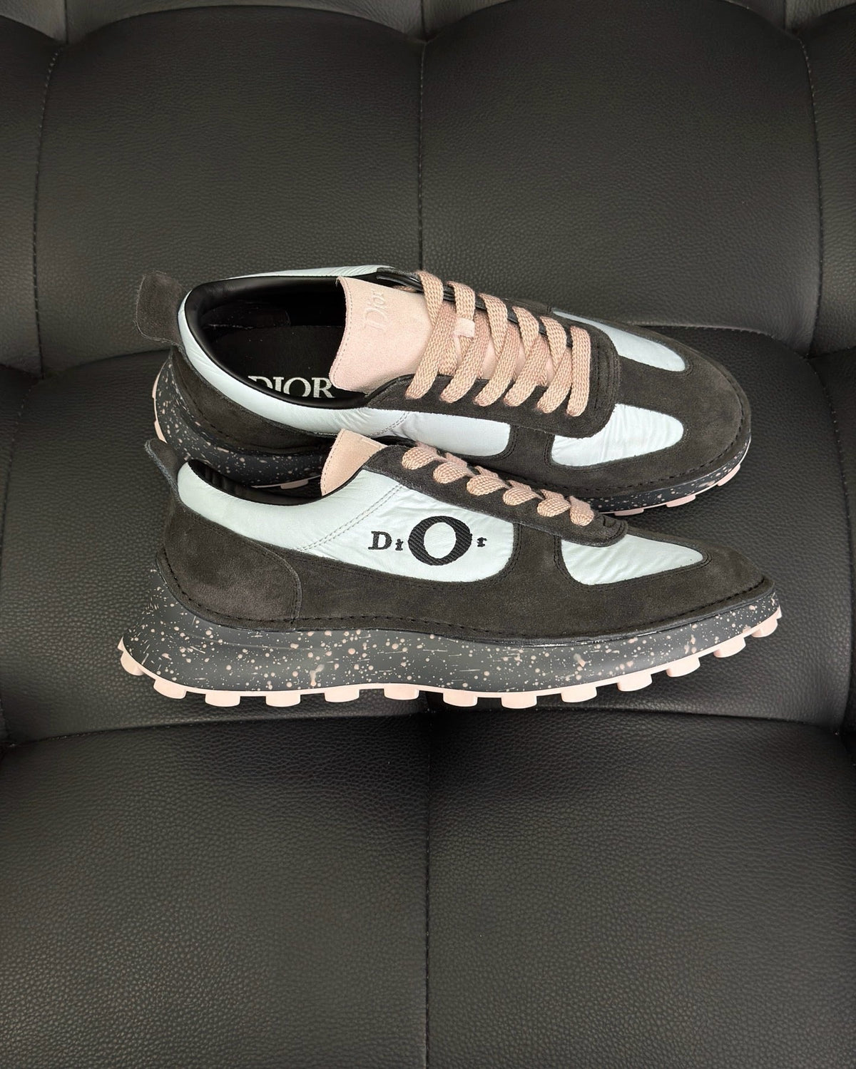 Leather Low-Top Cream Sneakers - Men's