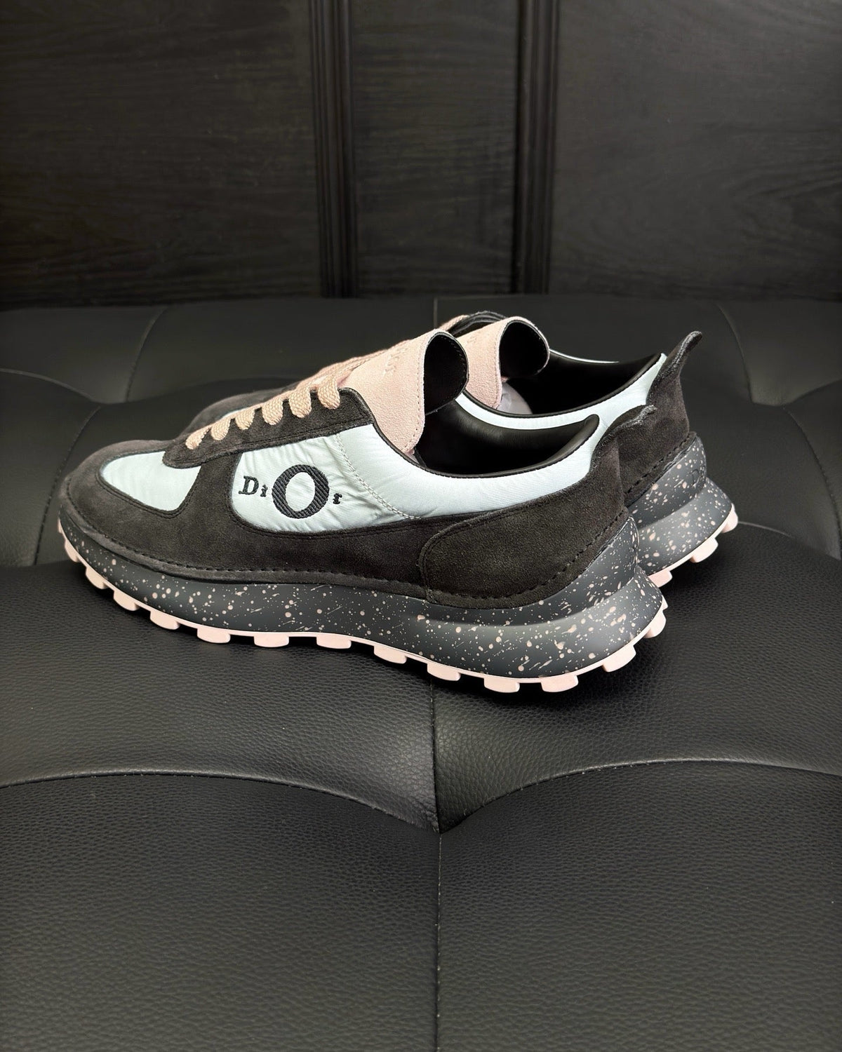 Leather Low-Top Cream Sneakers - Men's