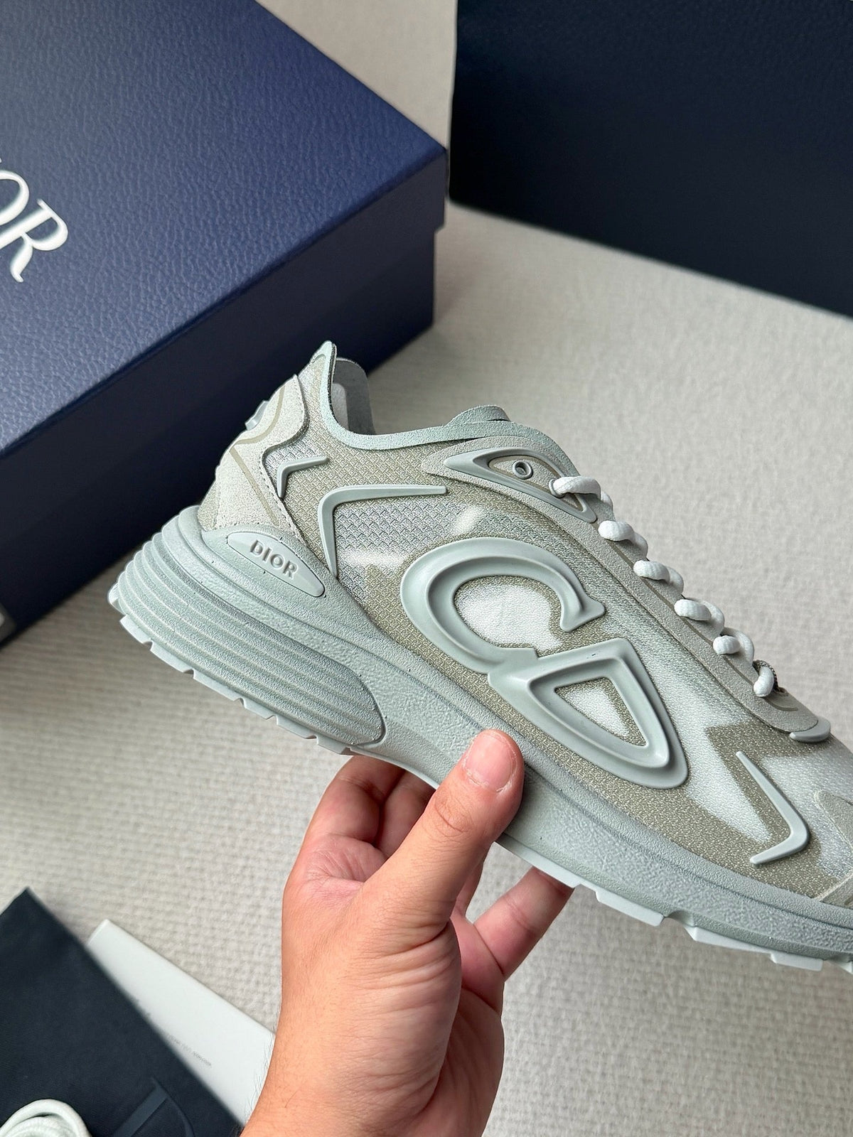 Mesh Runner Silver Sneakers - Men's
