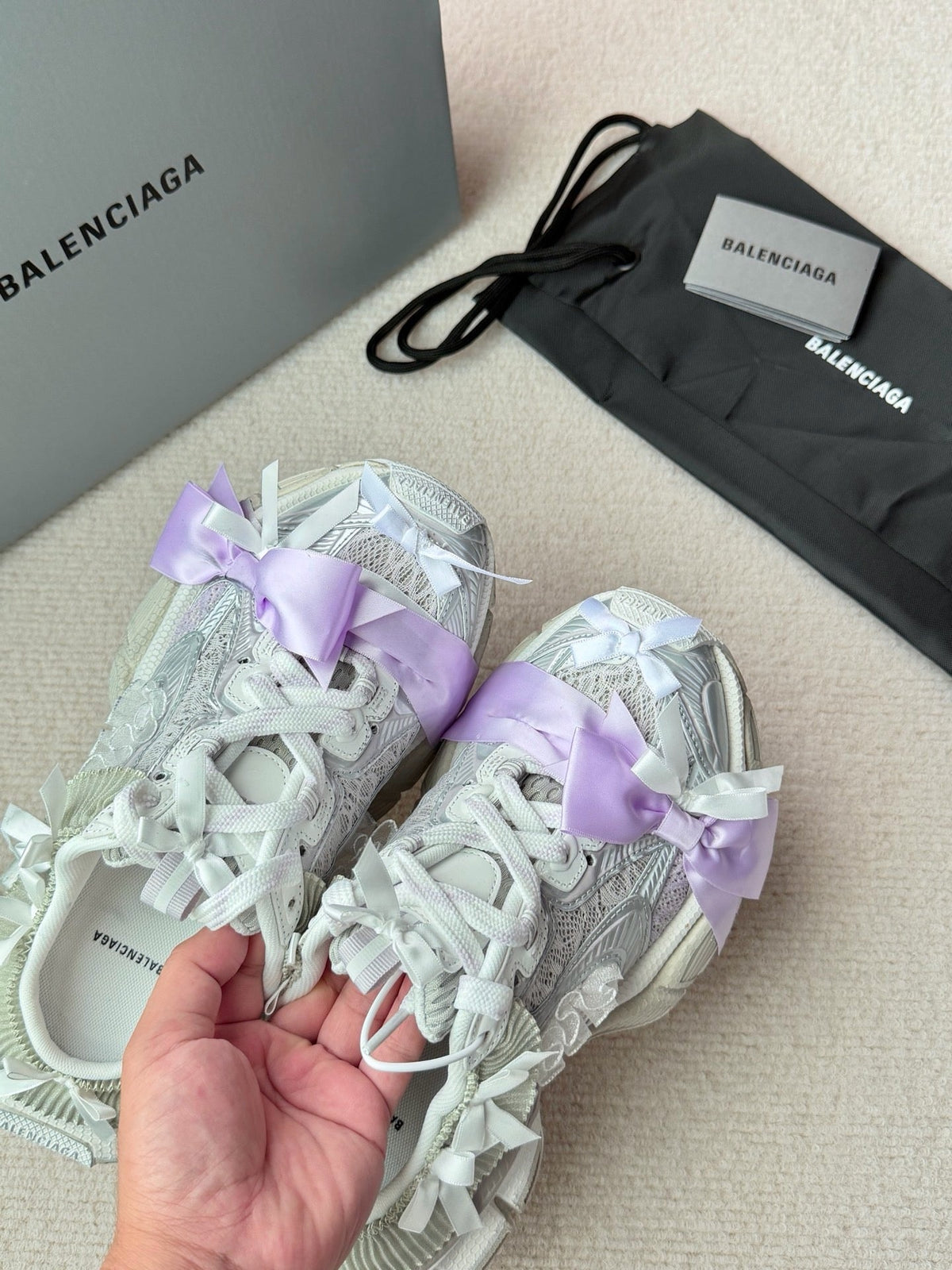 Distressed Mesh Lilac Sneakers