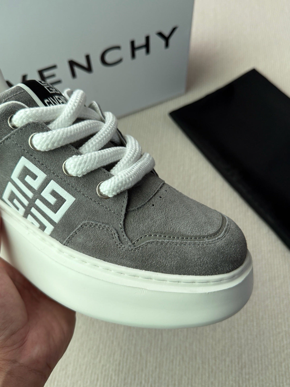Grey Suede Contrast Sole Low-Top - Men's
