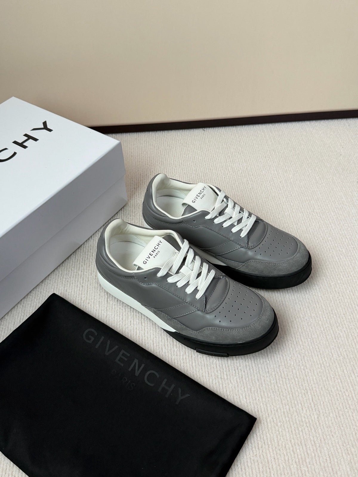 Grey Suede Contrast Sole Runner - Men's