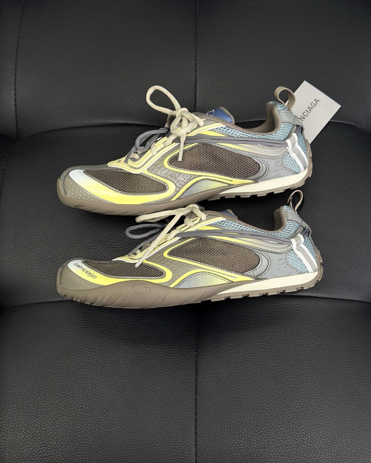 Panelled Runner Silver Sneakers