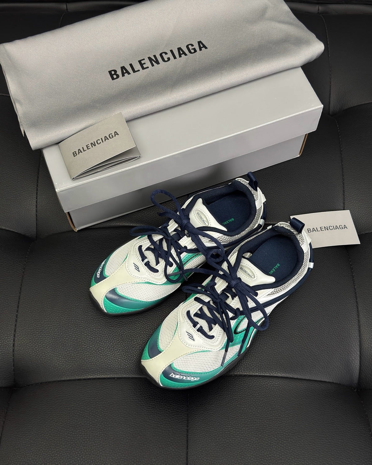 Panelled Runner Silver Sneakers