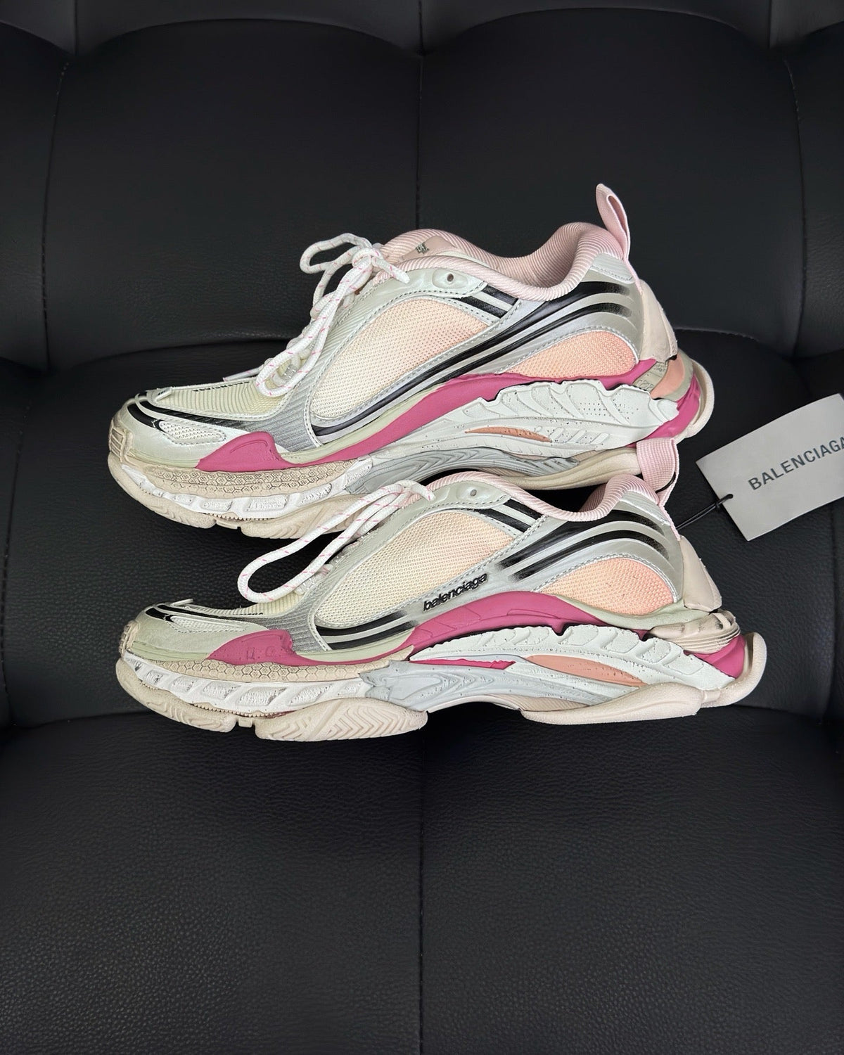 Cream Mesh Graphic Chunky - Women's