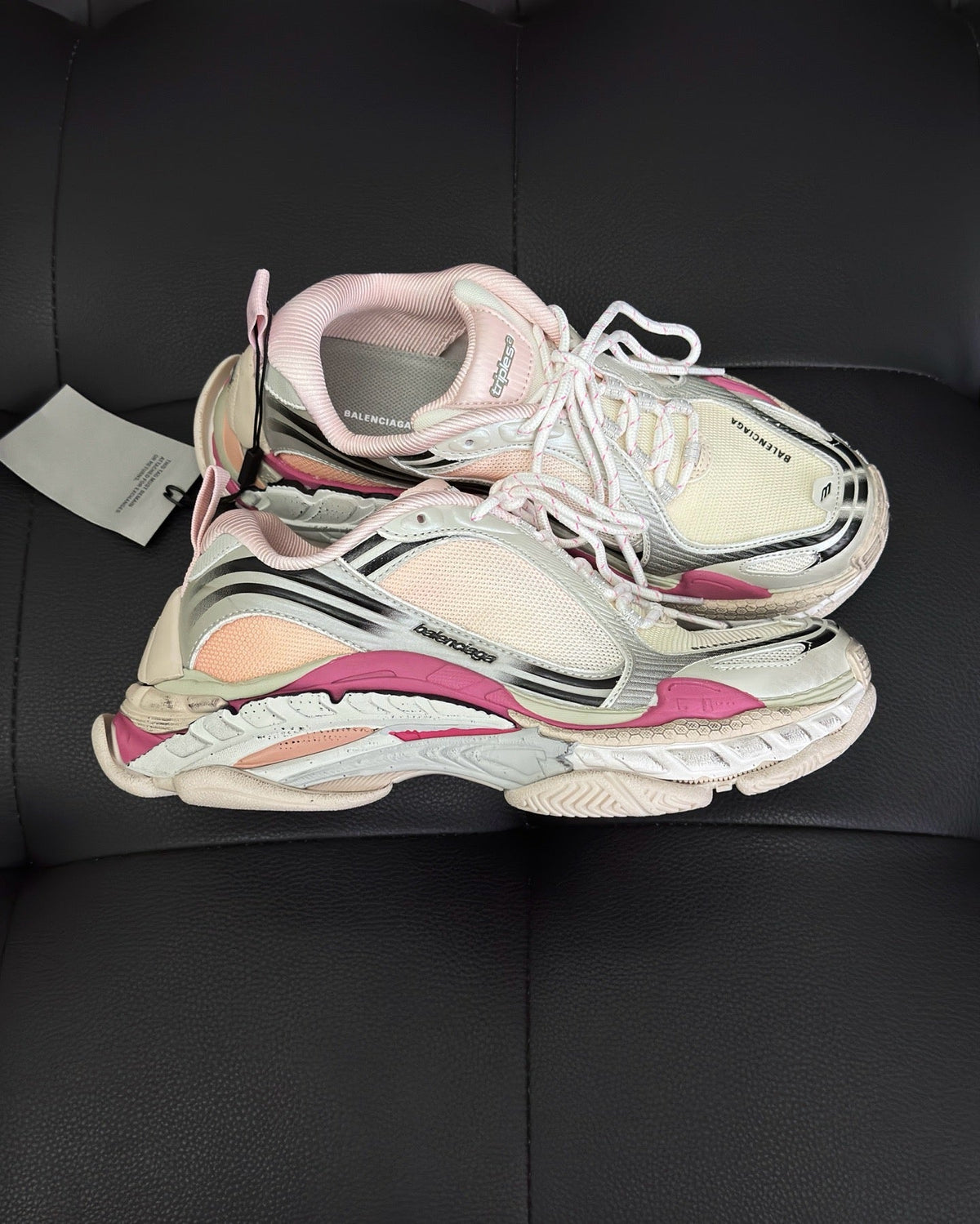 Cream Mesh Graphic Chunky - Women's