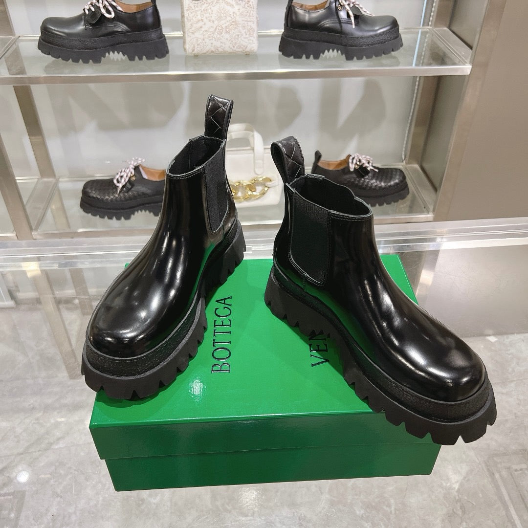 Black Boots