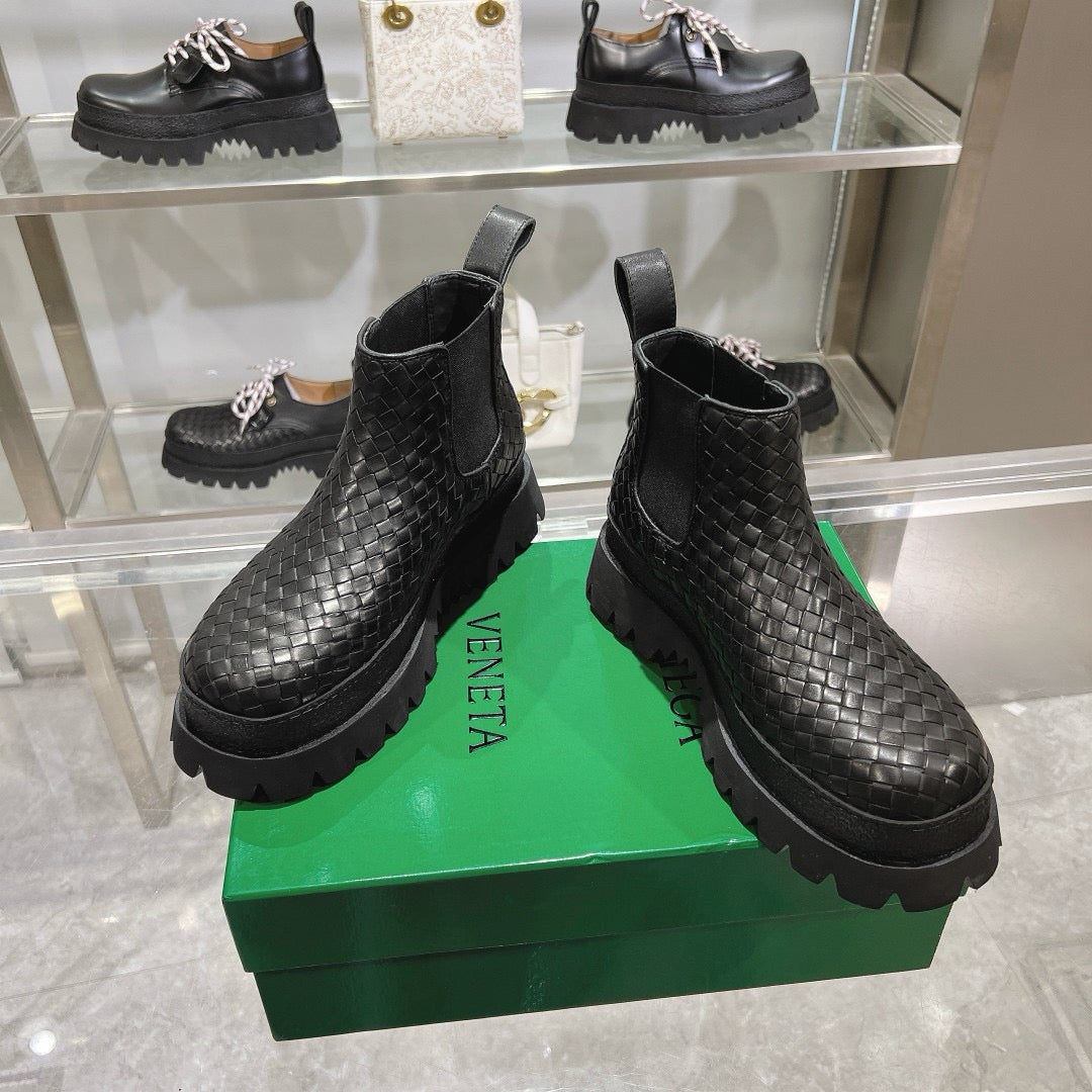 Black Boots