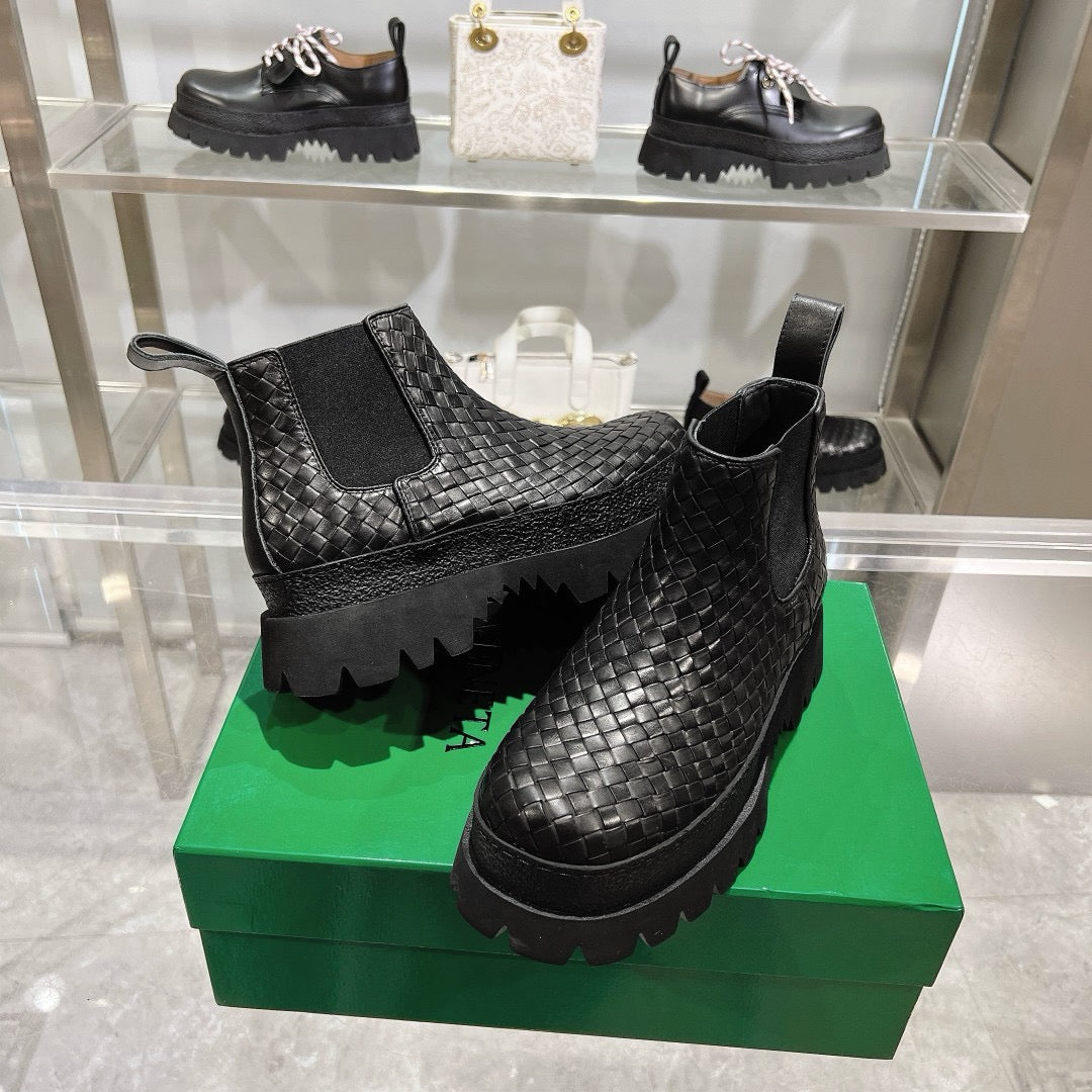 Black Boots