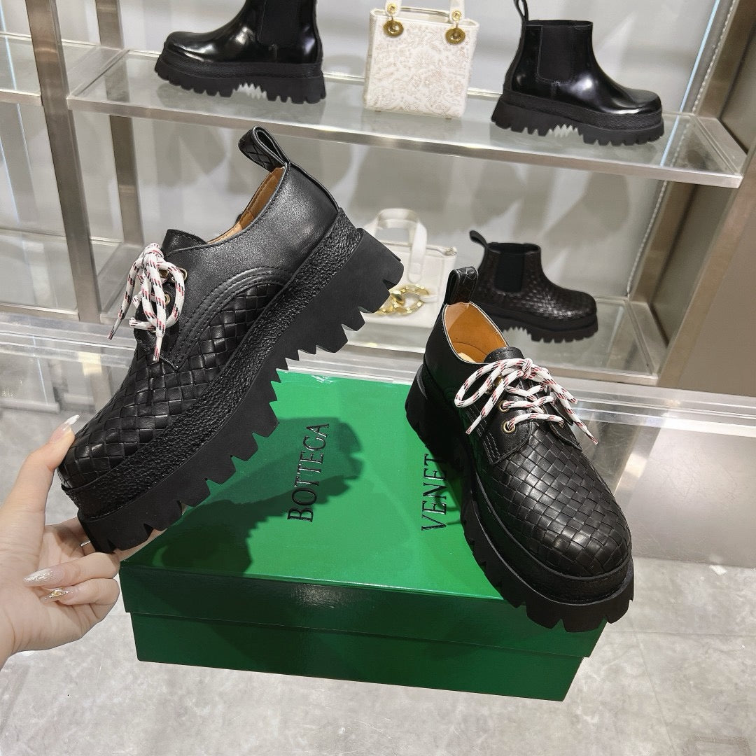 Black Boots