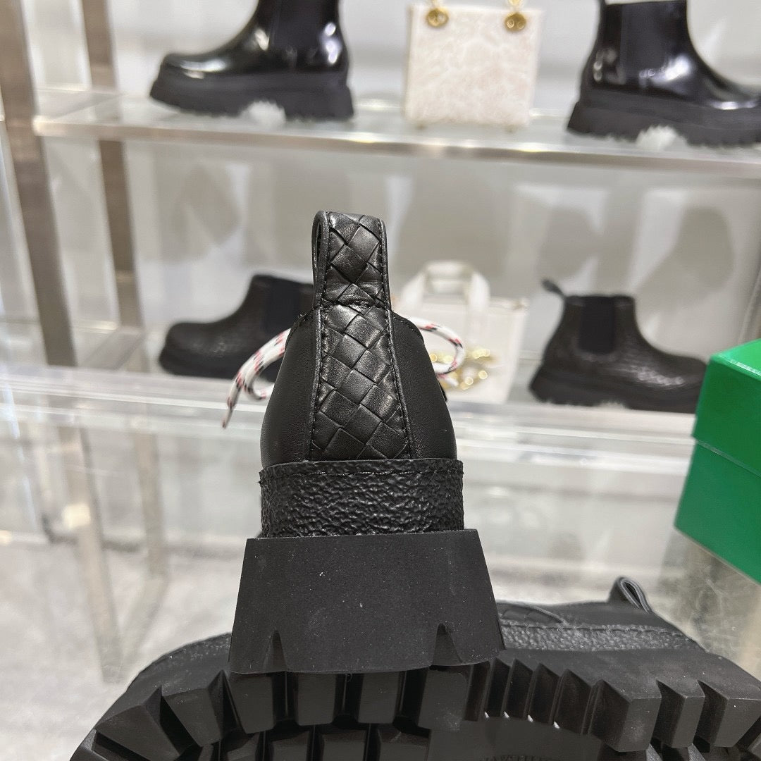 Black Boots