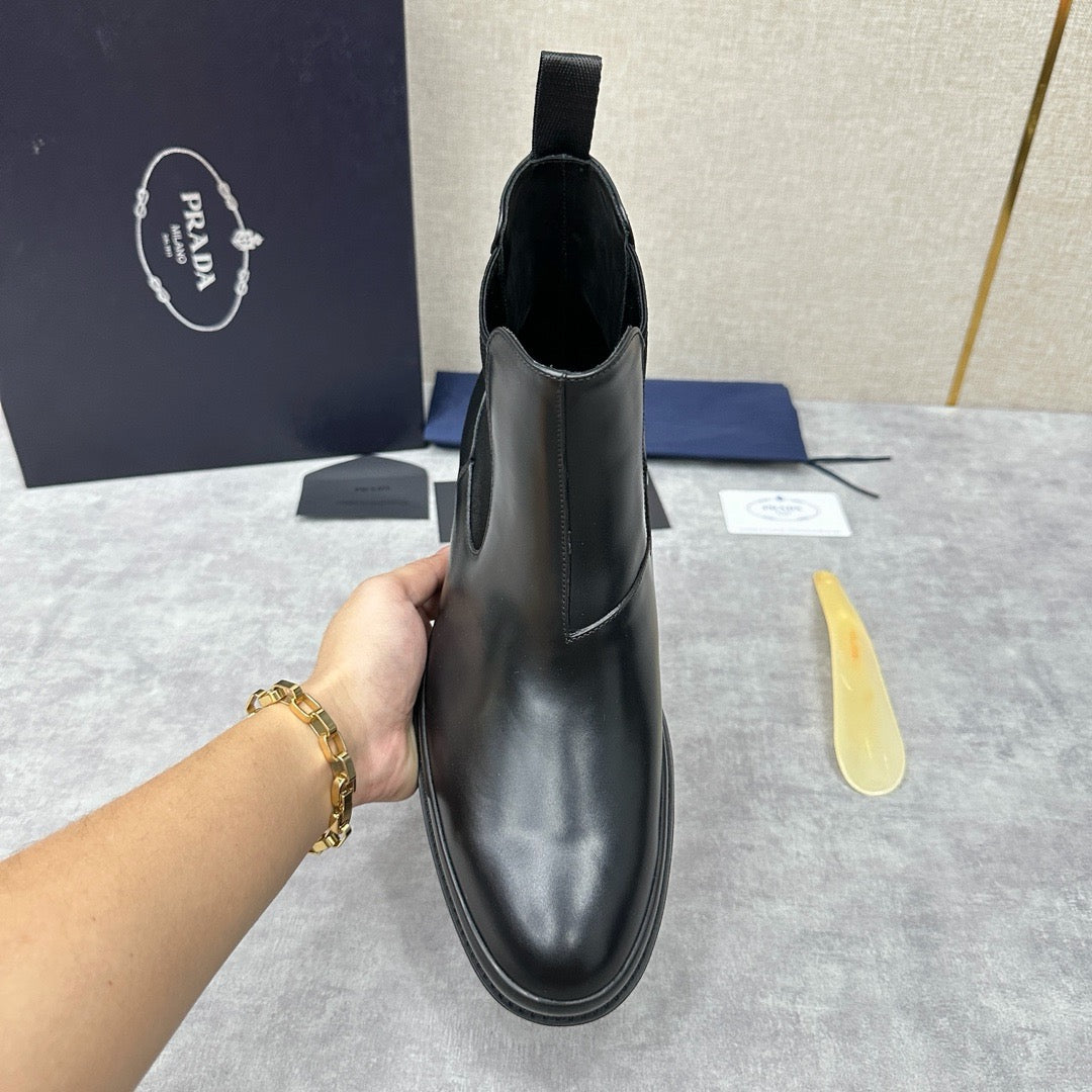 Black Leather Plain Chelsea Boot - Men's