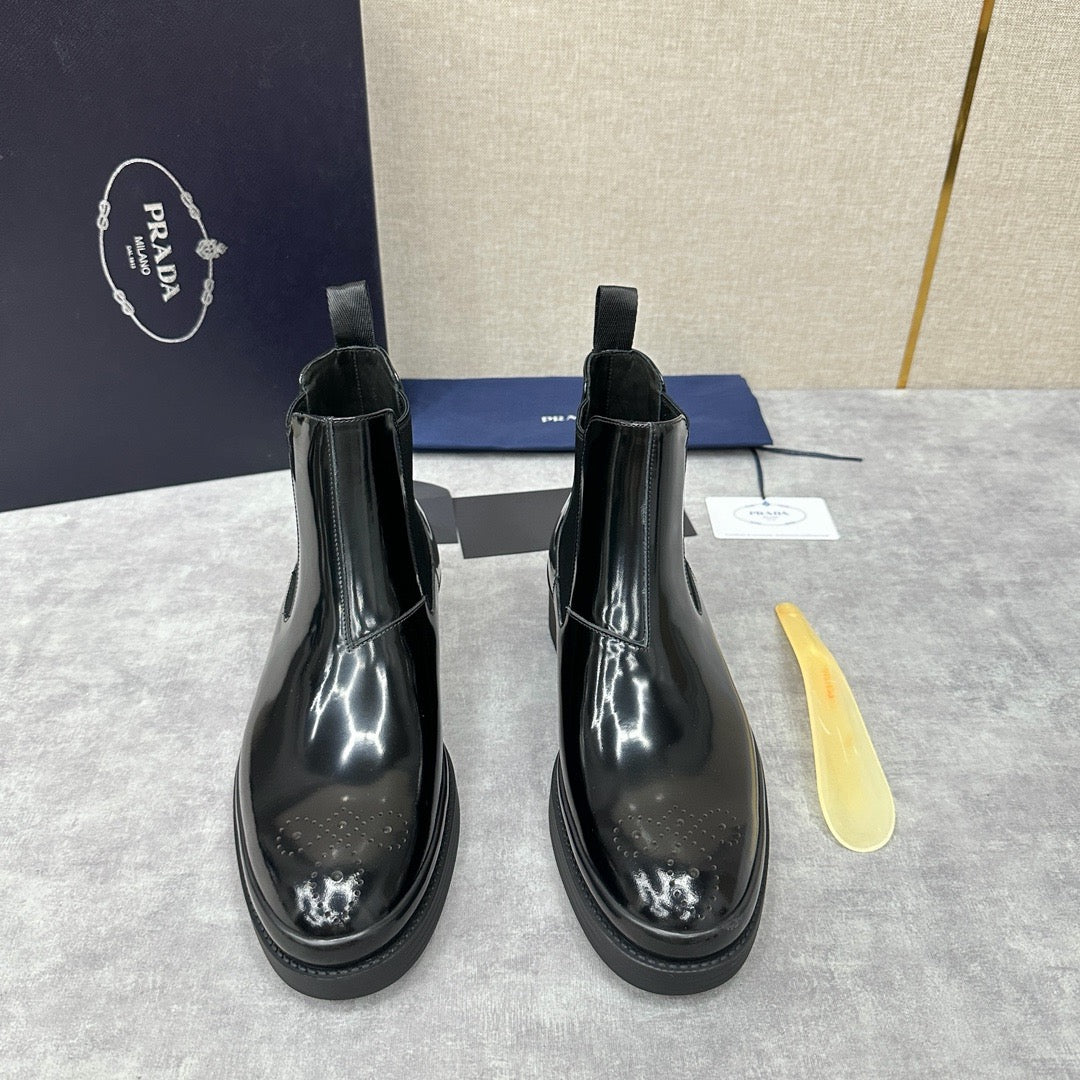 Black Patent Lug Sole Chelsea Boot - Men's