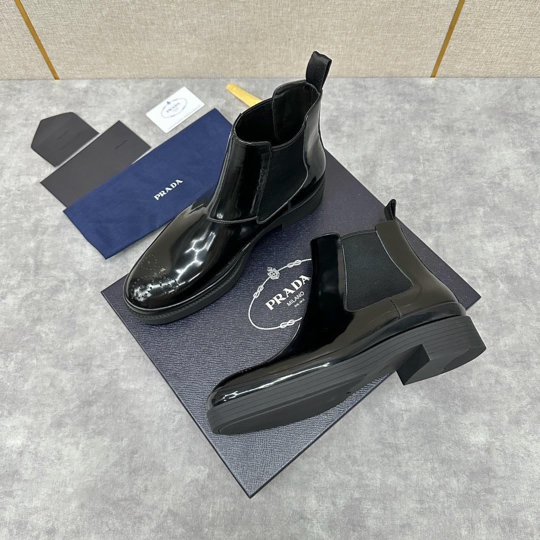 Black Patent Lug Sole Chelsea Boot - Men's