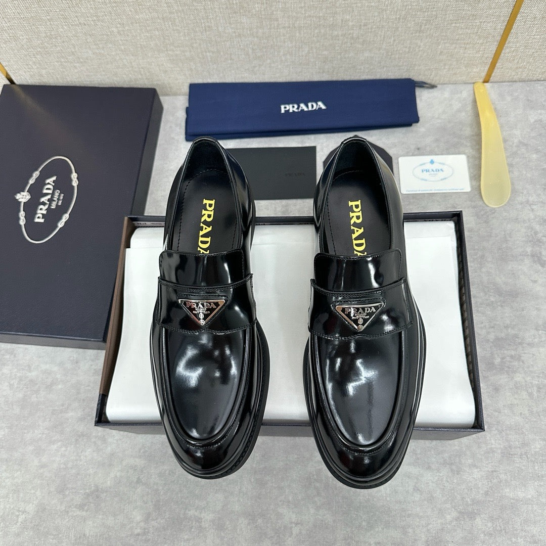 Black Patent Logo Loafer - Men's