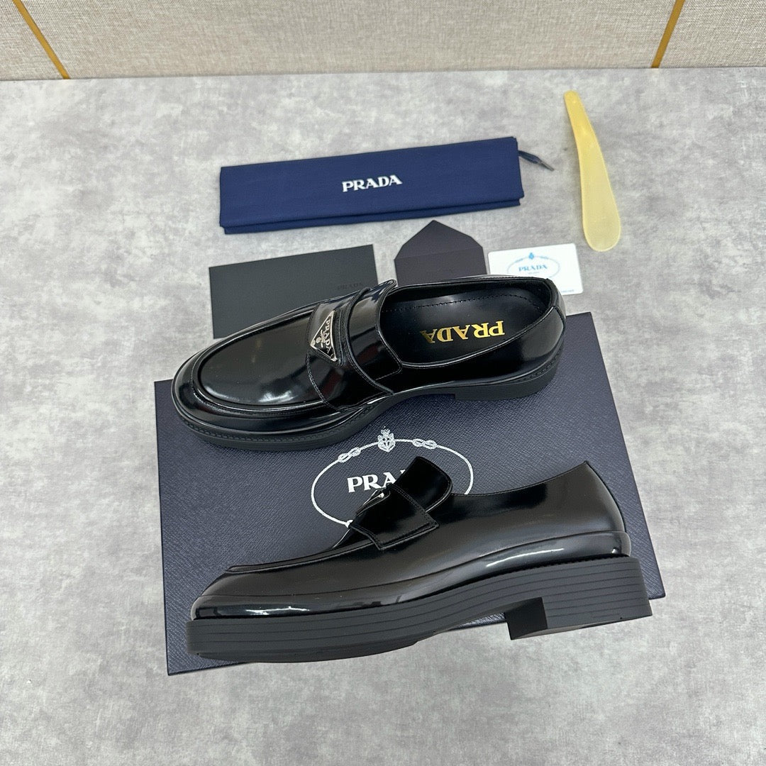 Black Patent Logo Loafer - Men's