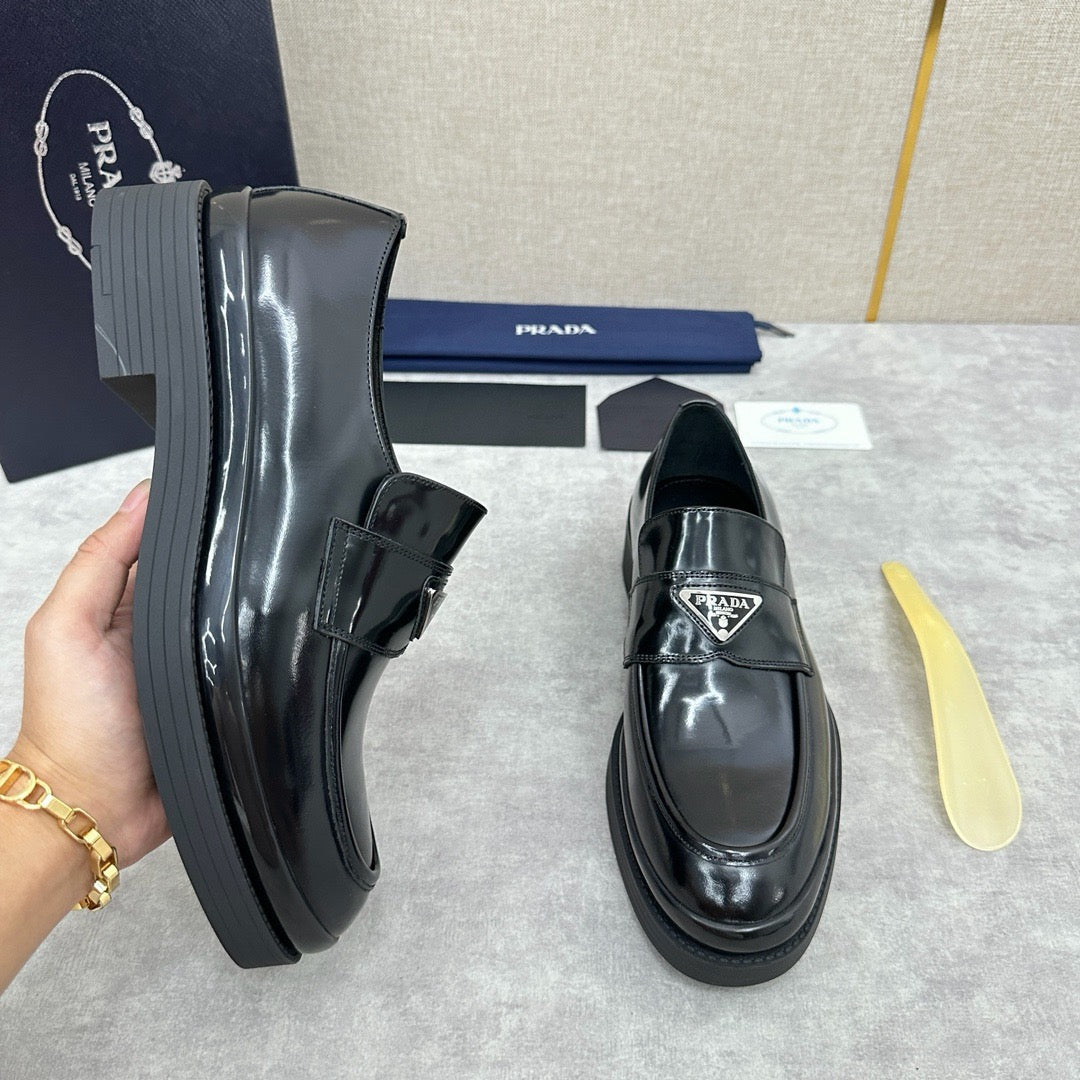Black Patent Logo Loafer - Men's