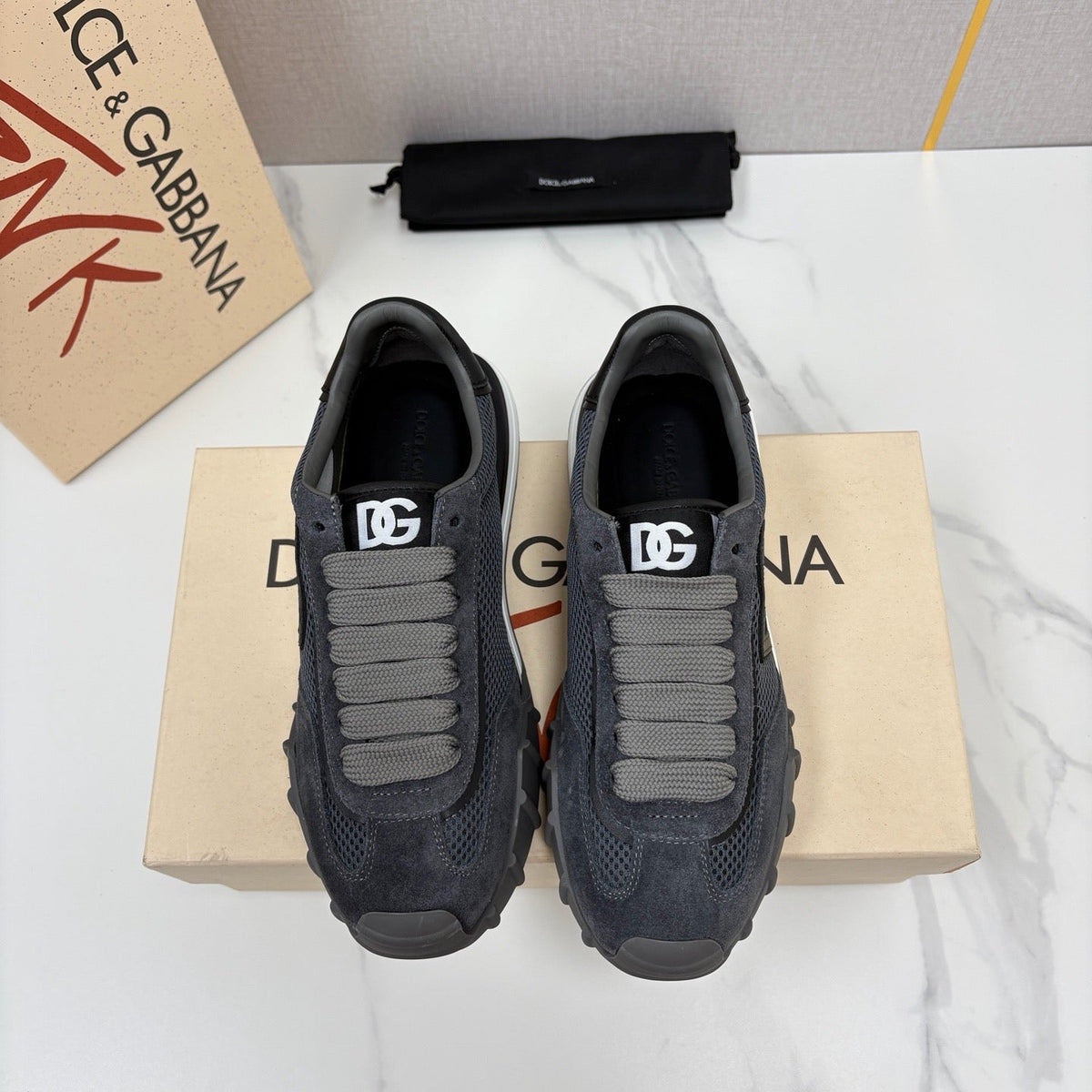 Black Mesh Contrast Sole Runner - Men's