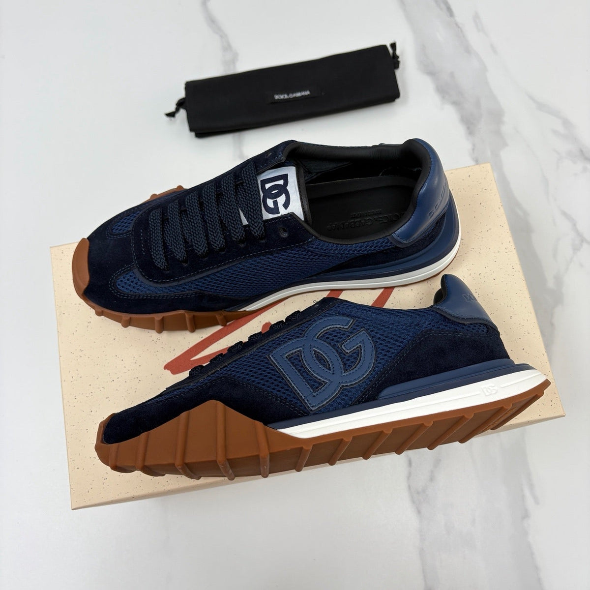 Black Mesh Contrast Sole Runner - Men's