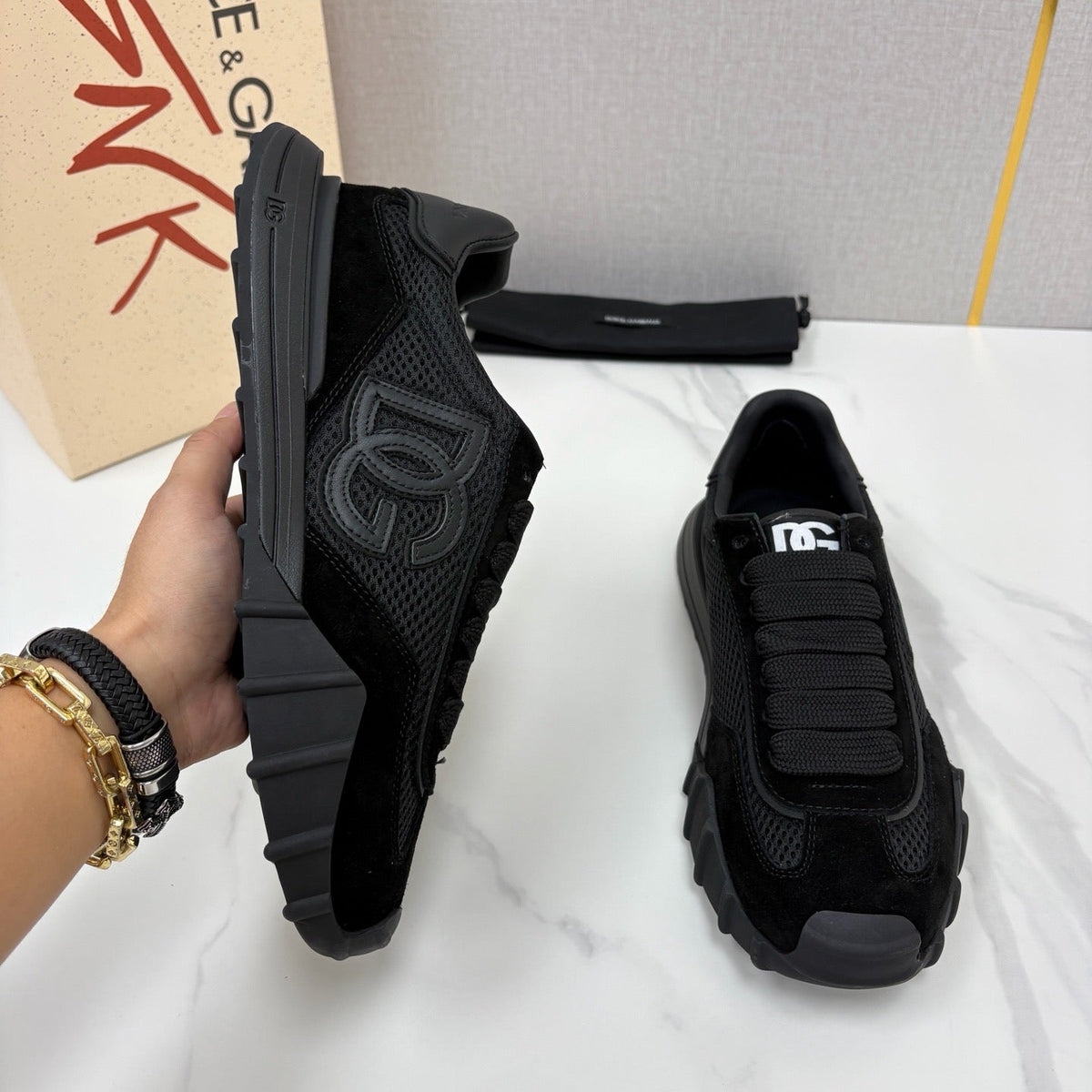Black Mesh Contrast Sole Runner - Men's