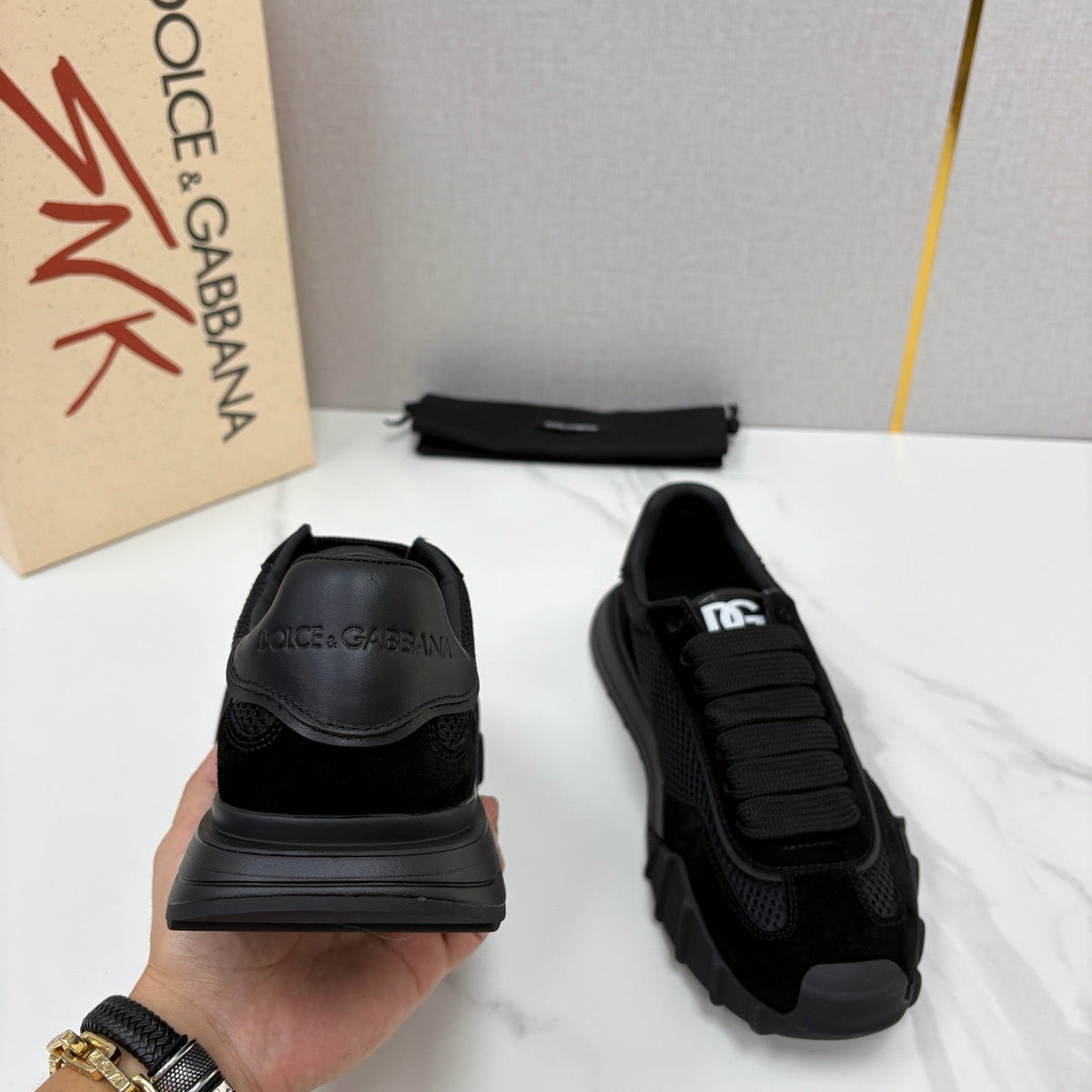 Black Mesh Contrast Sole Runner - Men's
