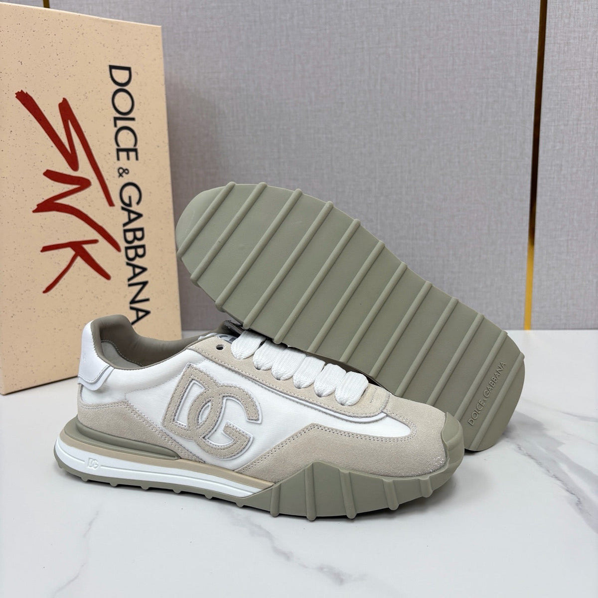 Black Mesh Panelled Runner - Men's