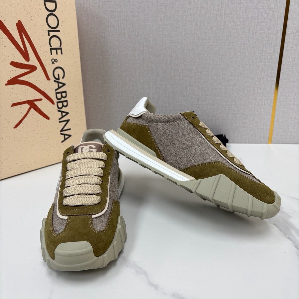 Black Mesh Tonal Runner - Men's
