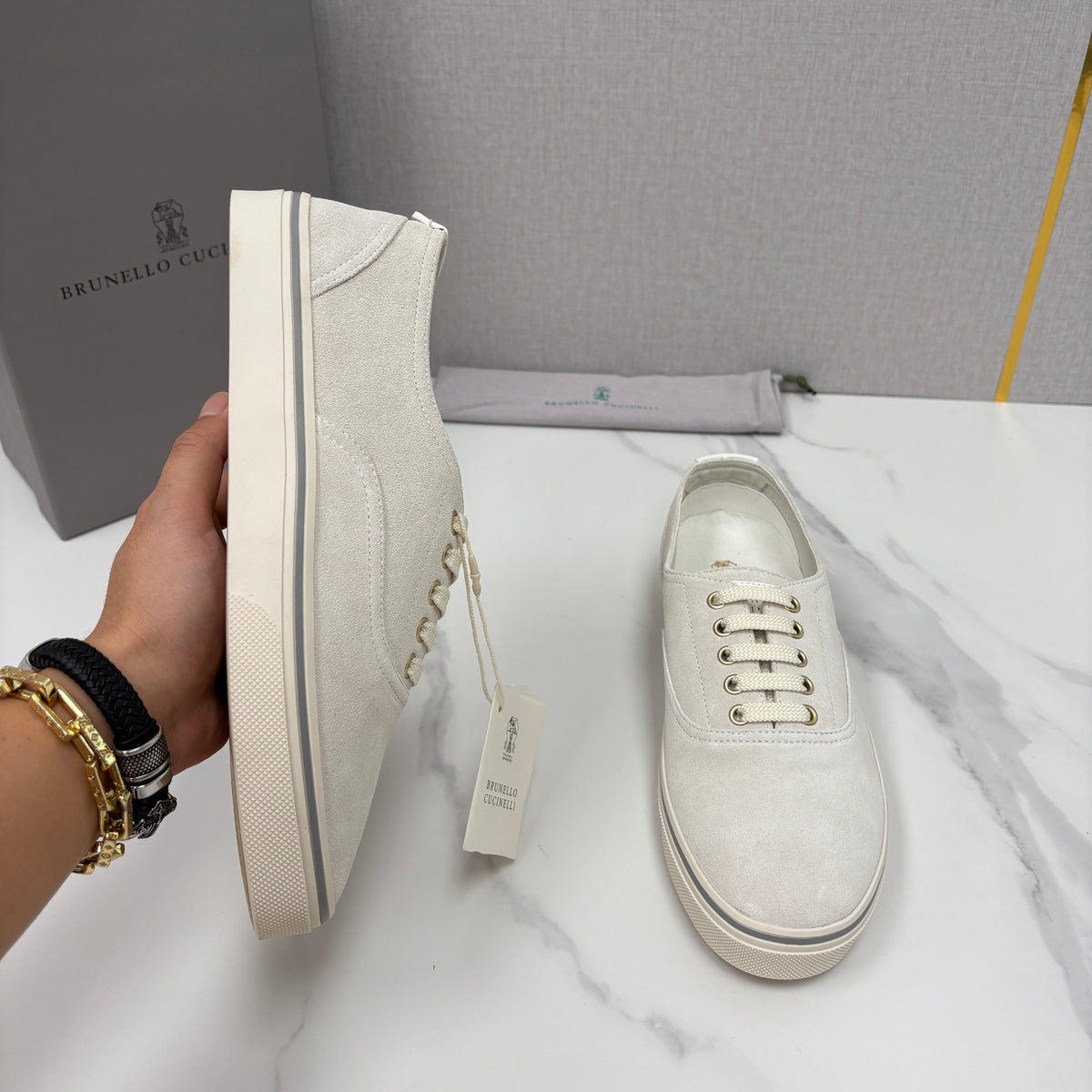 Cream Suede Plain Low-Top - Men's