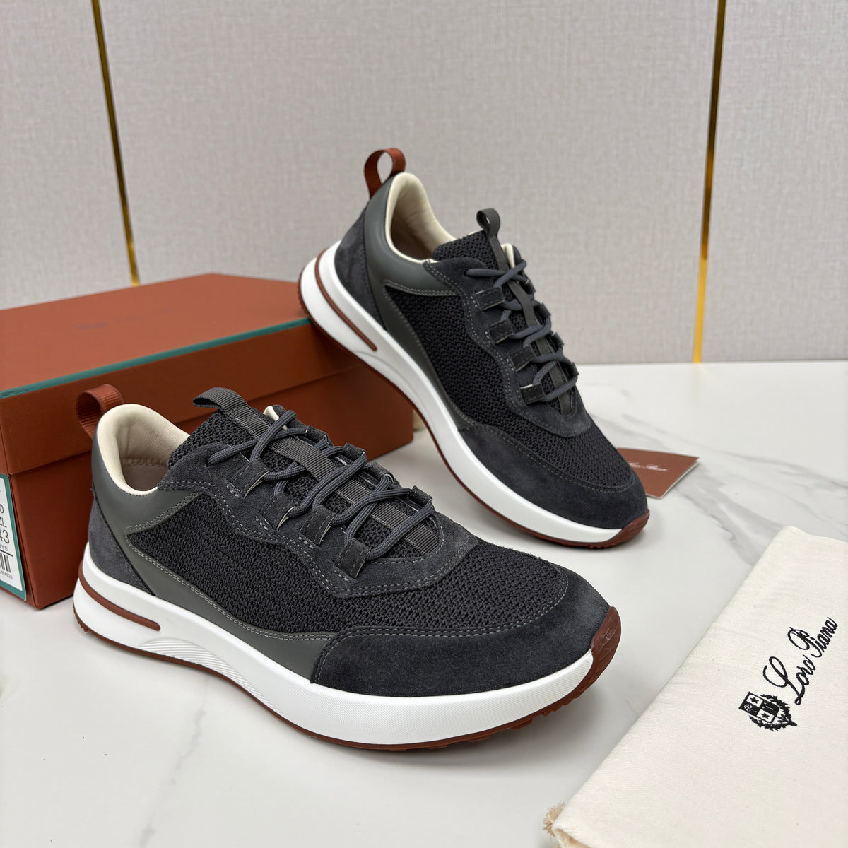 White Mesh Panelled Runner - Men's