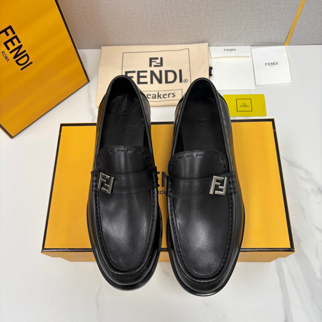 Black Leather Metal Bit Loafer - Men's