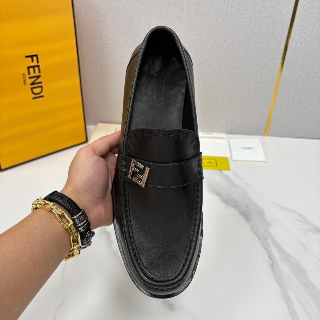 Black Leather Metal Bit Loafer - Men's