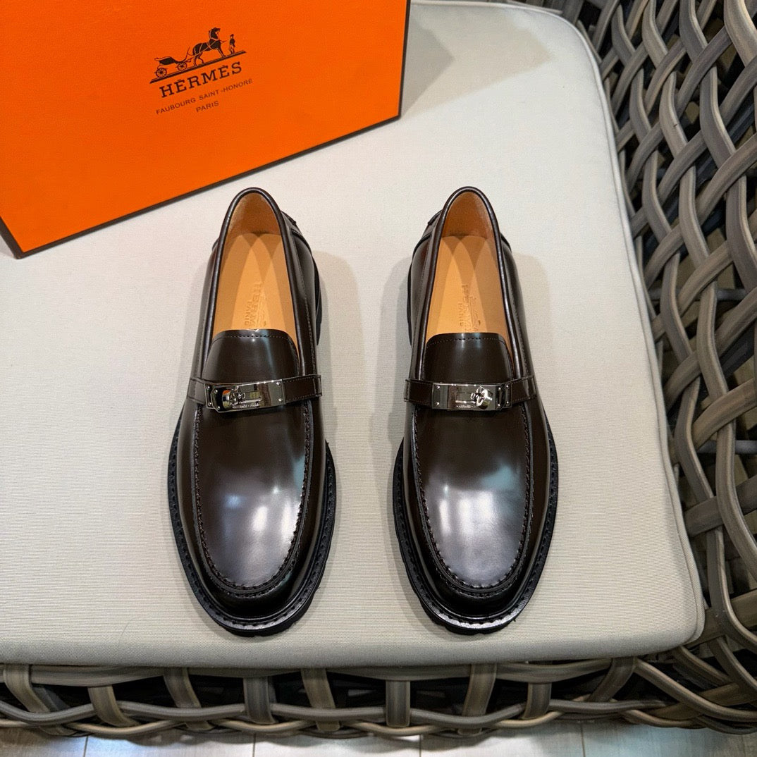 Black Leather Gold Hardware Loafer - Men's
