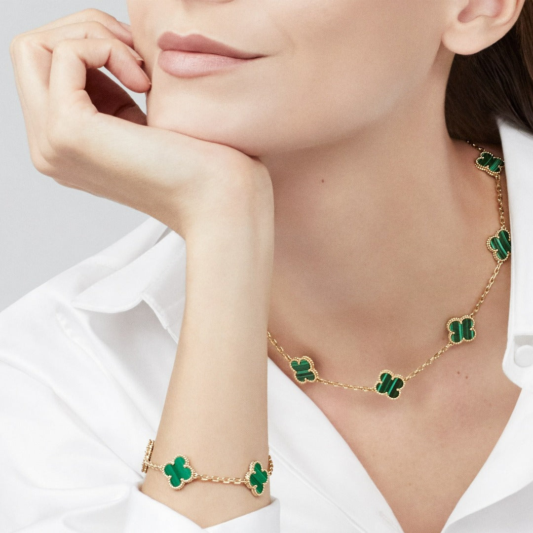 Vintage Alhambra Bracelet, 5 motifs. – sTONE Mother-of-pearl: 5 stones As each stone is unique, its color and – LUX VERSE Luxury Designer Fashion Outlet