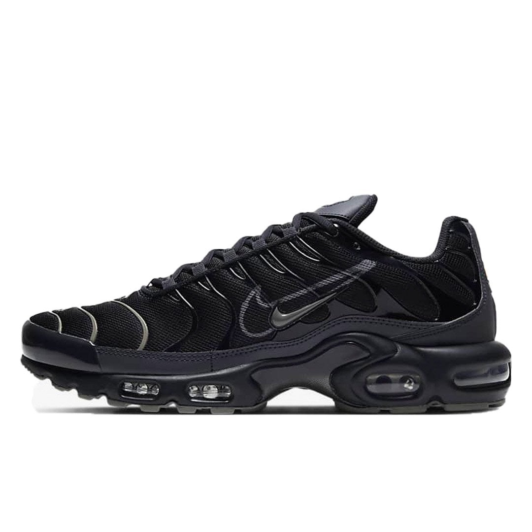 Air Max Plus – let your attitude have the edge in your Air Max Plus, a Tuned Air experience – LUX VERSE Luxury Designer Fashion Outlet