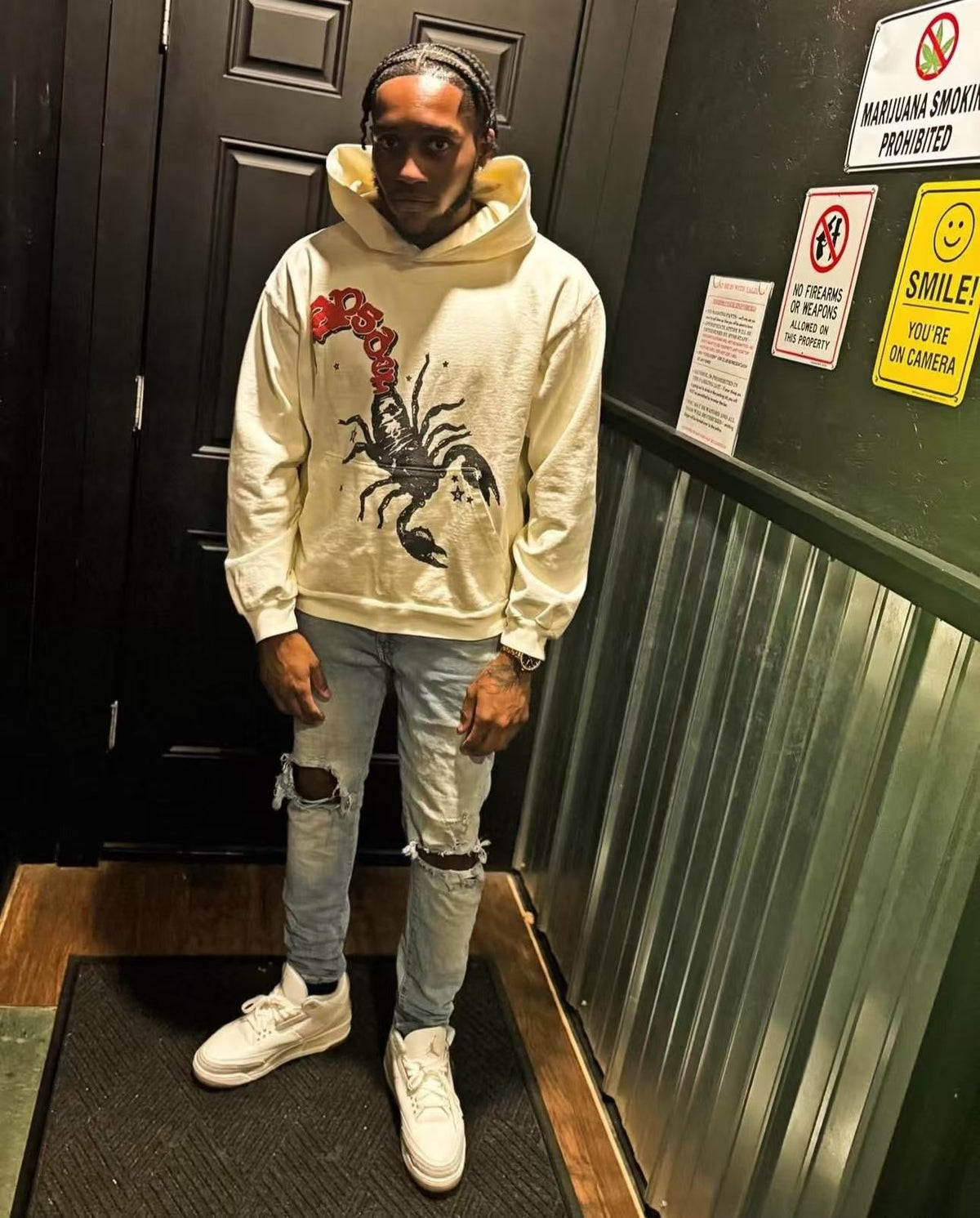 Cream Cotton Graphic Pullover - Men's